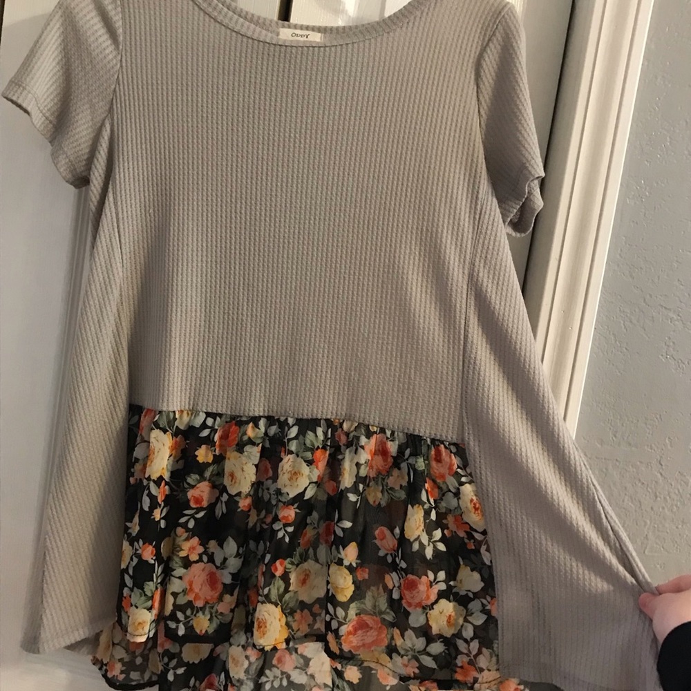 Small Top - Picture 1 of 4